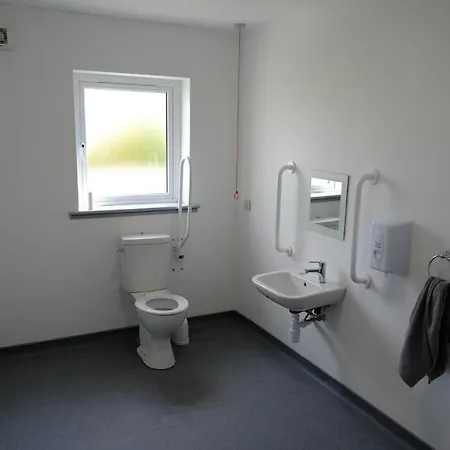Whiddy School House Nocleg ze śniadaniem 2*